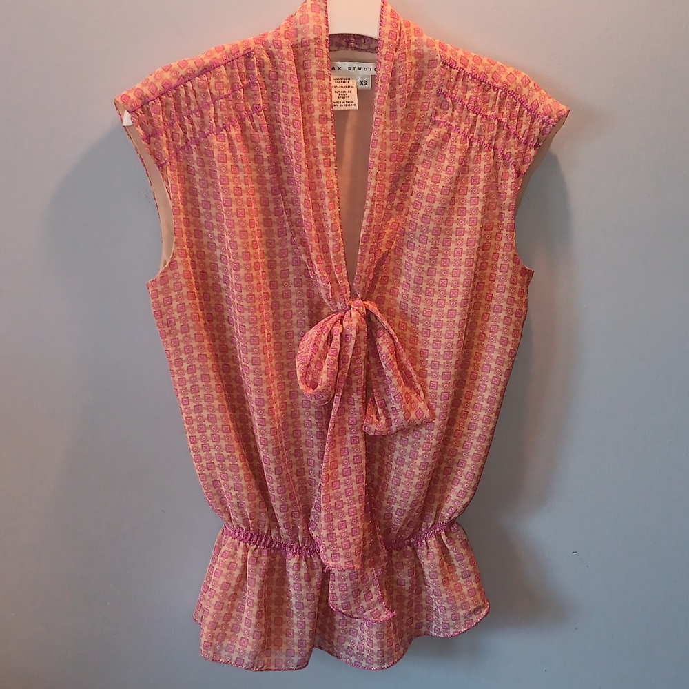 Max Studio bow top